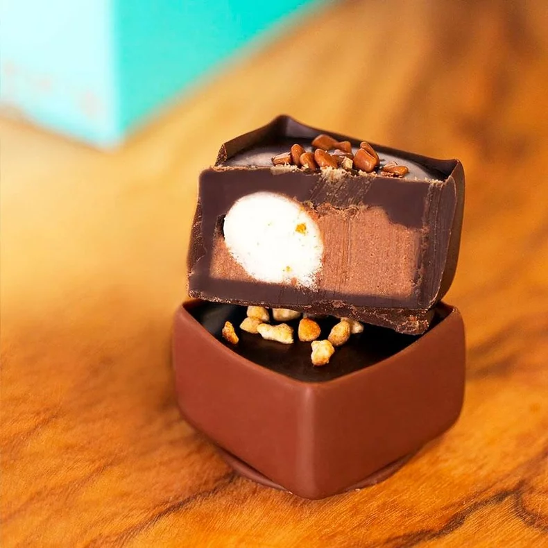 8d9d421687471d37d12a3812209b2a5f7c06917b_3660523000221_16meringues2